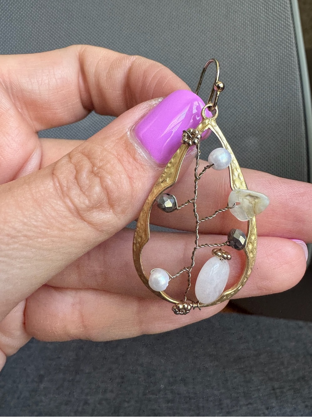 Vintage Boho Gold-Tone Teardrop Wirework Earrings with White Gem Accents - Picture 5 of 7
